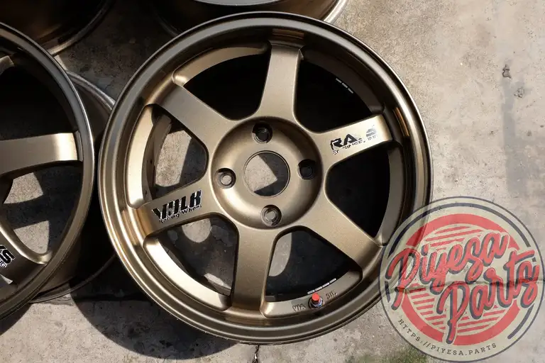 Rays Volk Racing TE37 16x7 +42 4x114.3