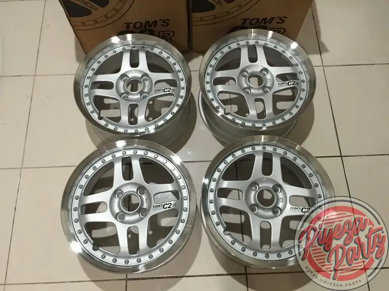 Brand New Tom's C2R 15x6.5 +33 4x100