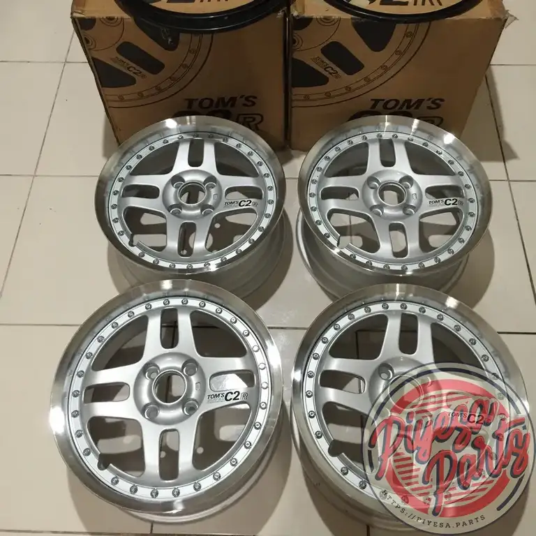 Brand New Tom's C2R 15x6.5 +33 4x100