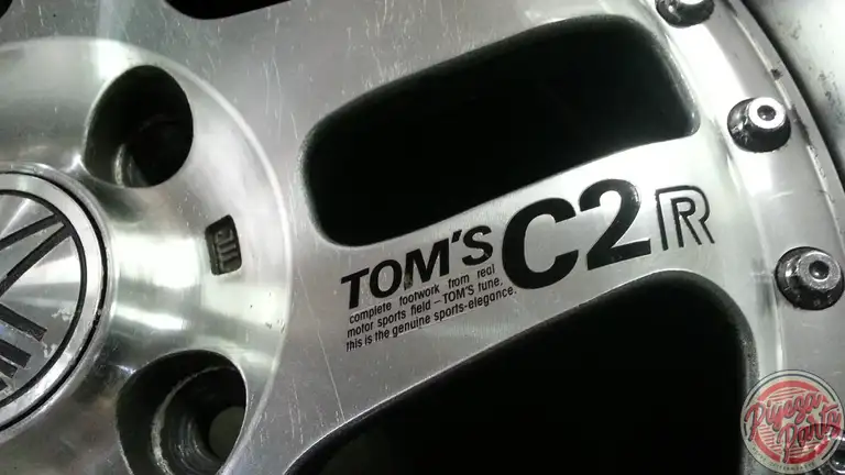 Tom's C2R 15x6.5 +33 4x100