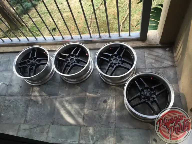 Tom's New Action 15x7 +35 4x100