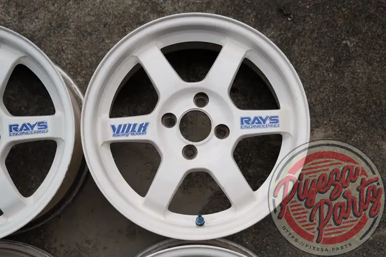 Rays Volk Racing TE37 15x7 +35 4x100