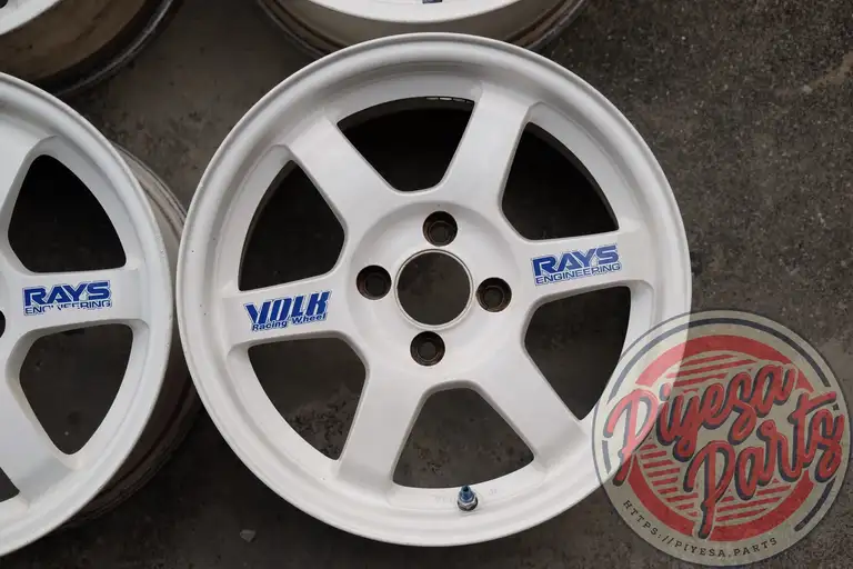 Rays Volk Racing TE37 15x7 +35 4x100