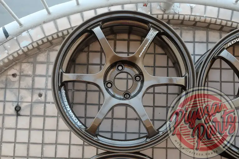 Yokohama Advan RG2 17x7.5 +41 4x100
