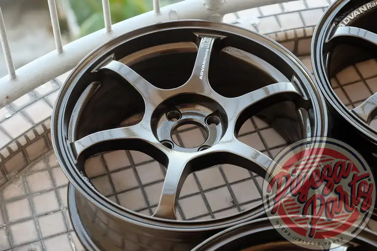Yokohama Advan RG2 17x7.5 +41 4x100