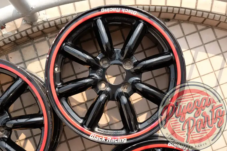 Black Racing Hyper 15x6.5 +40 4x100