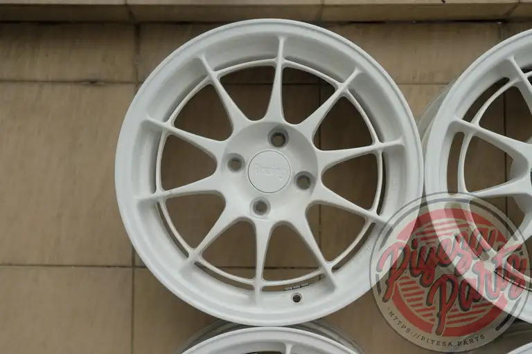 Enkei NT03 15x7 +35 4x100