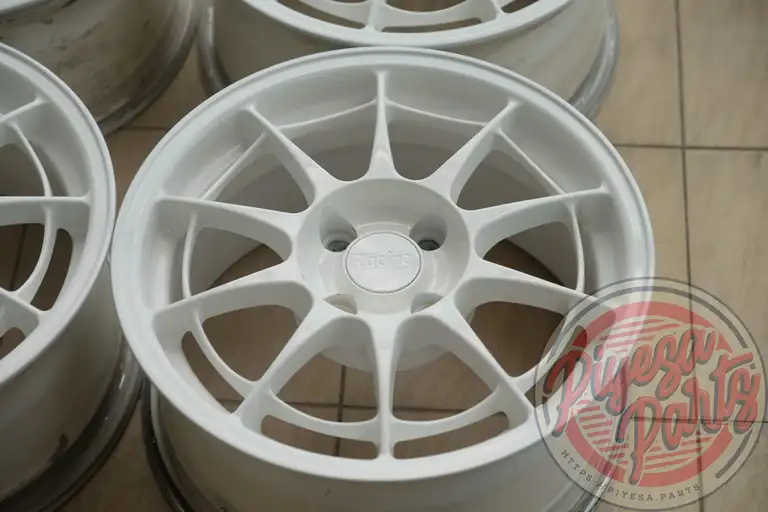 Enkei NT03 15x7 +35 4x100