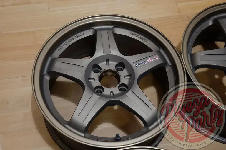 TRD T3 16x7 +33 4x100