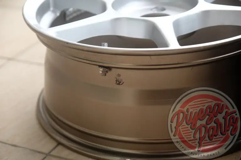 Buddy Club P1 Racing 17x7 +43 4x100