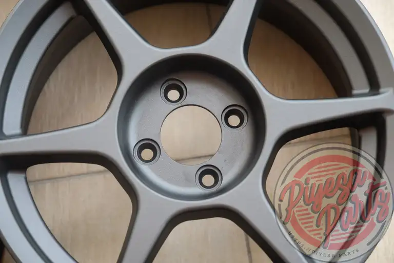 Buddy Club P1 Racing 16x7 +35 4x100