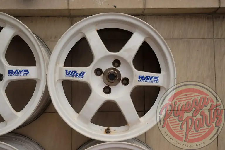 Rays TE37 16x7 +33 4x100