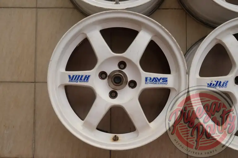 Rays TE37 16x7 +33 4x100