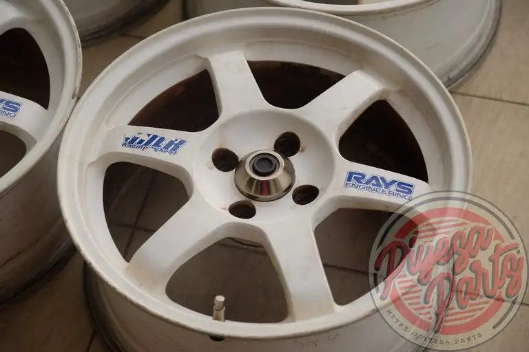 Rays TE37 16x7 +33 4x100