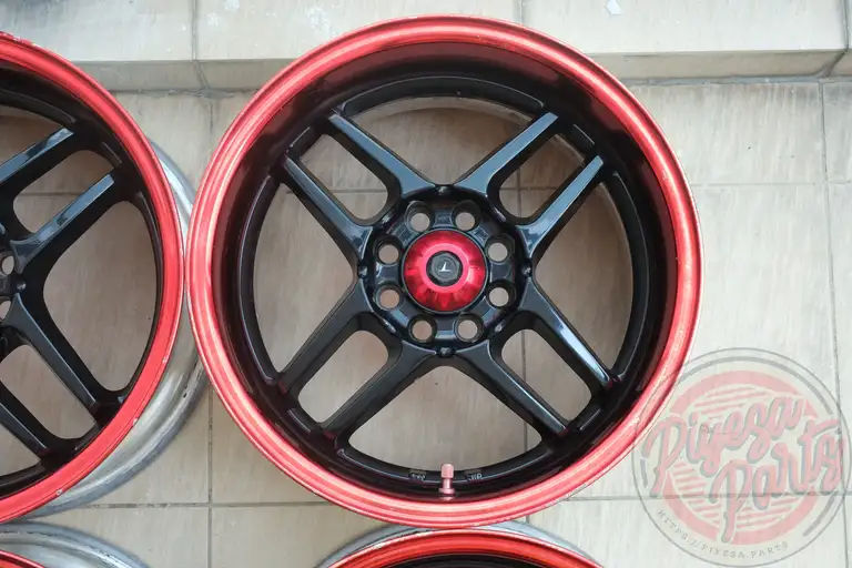 Tom's New Action 15x7 +35 4x100