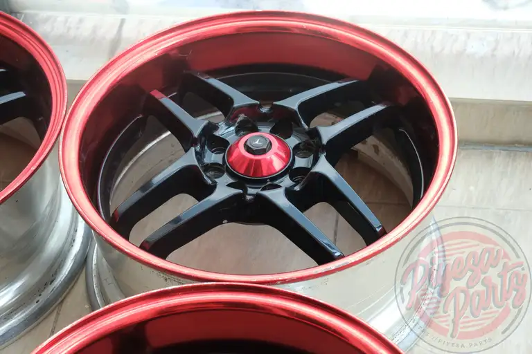 Tom's New Action 15x7 +35 4x100
