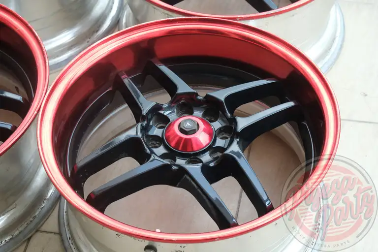 Tom's New Action 15x7 +35 4x100