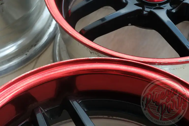 Tom's New Action 15x7 +35 4x100