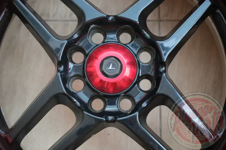 Tom's New Action 15x7 +35 4x100