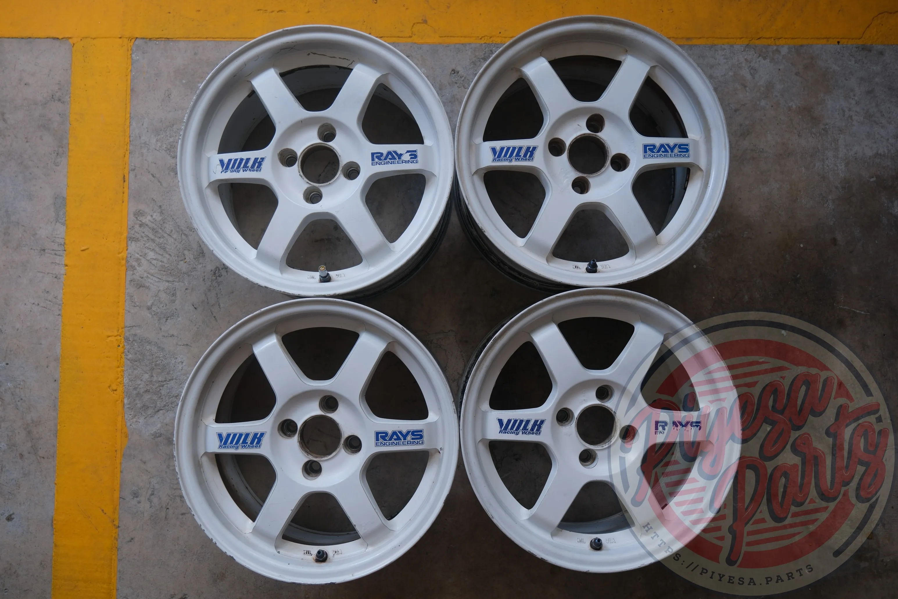 Rays TE37 15x7 +35 4x100
