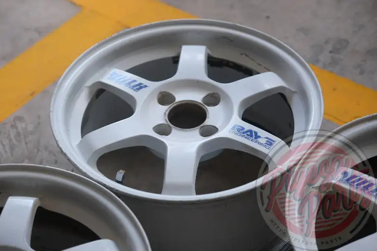 Rays TE37 15x7 +35 4x100