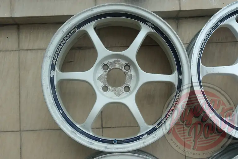 Yokohama Advan RG 17x7.5 +45 4x100