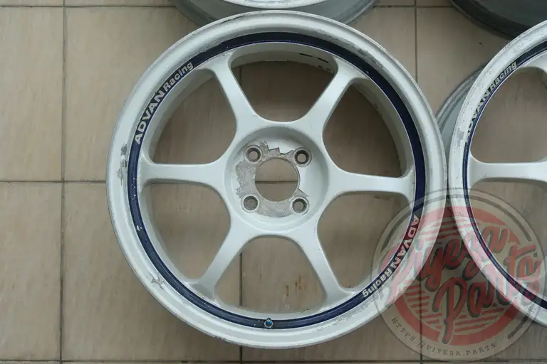Yokohama Advan RG 17x7.5 +45 4x100