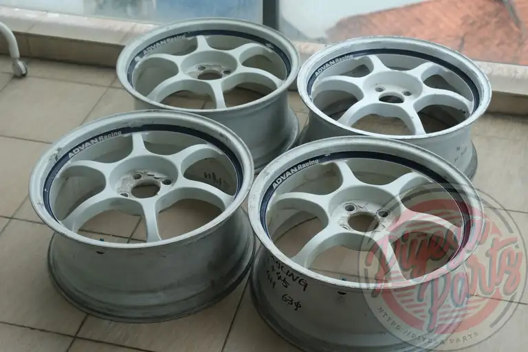 Yokohama Advan RG 17x7.5 +45 4x100