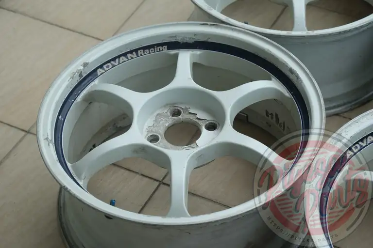 Yokohama Advan RG 17x7.5 +45 4x100