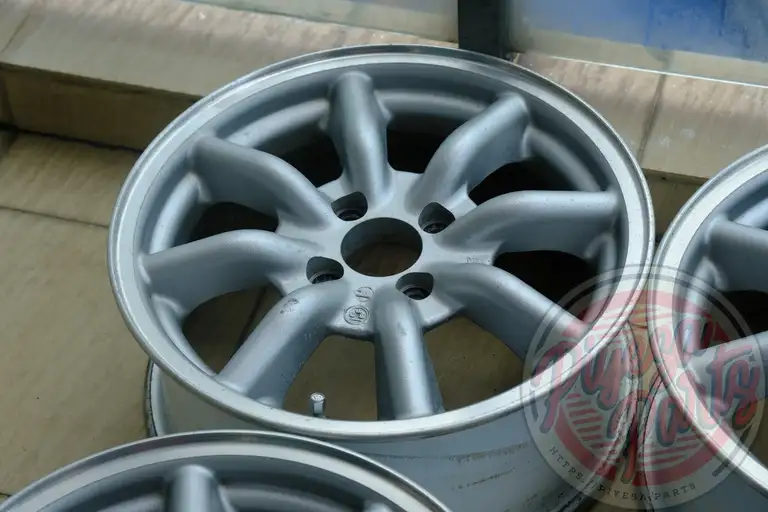 RS Watanabe F8F 15x6.5 +35 4x100