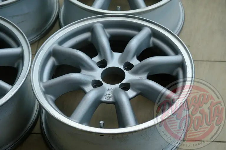RS Watanabe F8F 15x6.5 +35 4x100