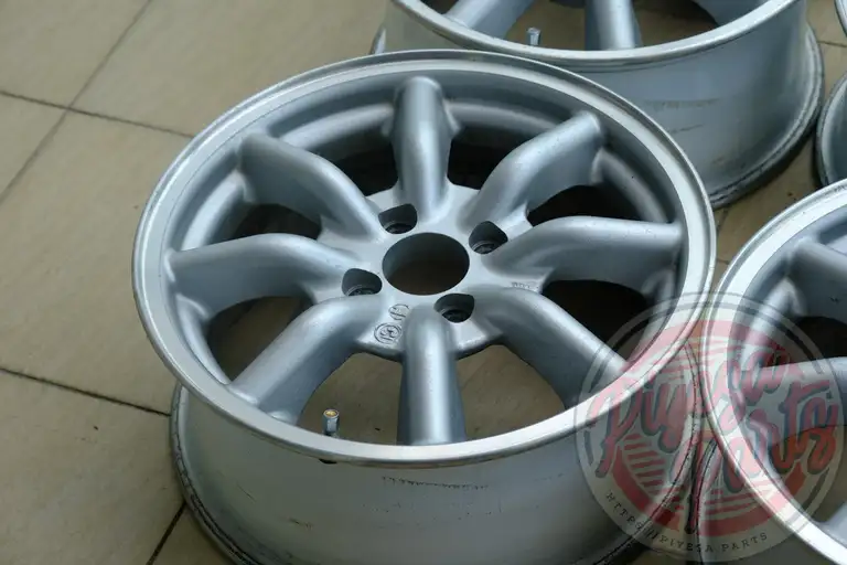 RS Watanabe F8F 15x6.5 +35 4x100