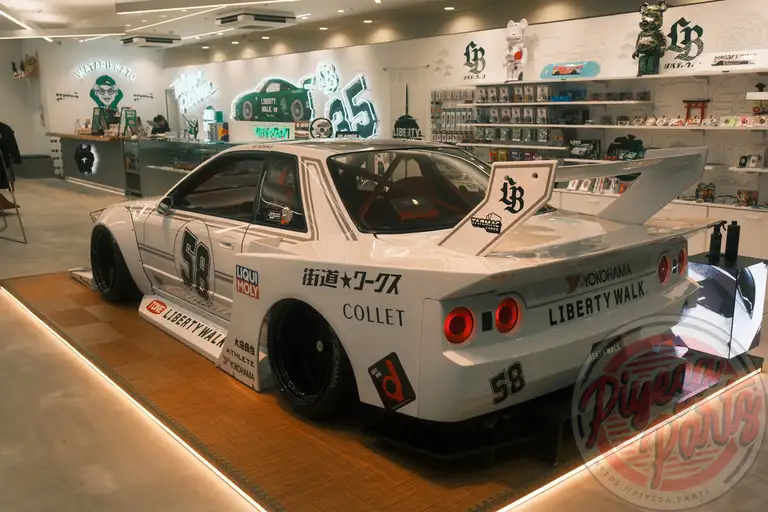 LB-KAIDO WORKS NISSAN R32 SKYLINE