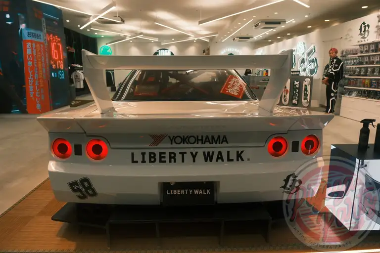 LB-KAIDO WORKS NISSAN R32 SKYLINE