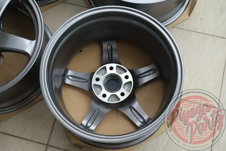 Brand New Enkei PF05 17x8 +35 5x114.3