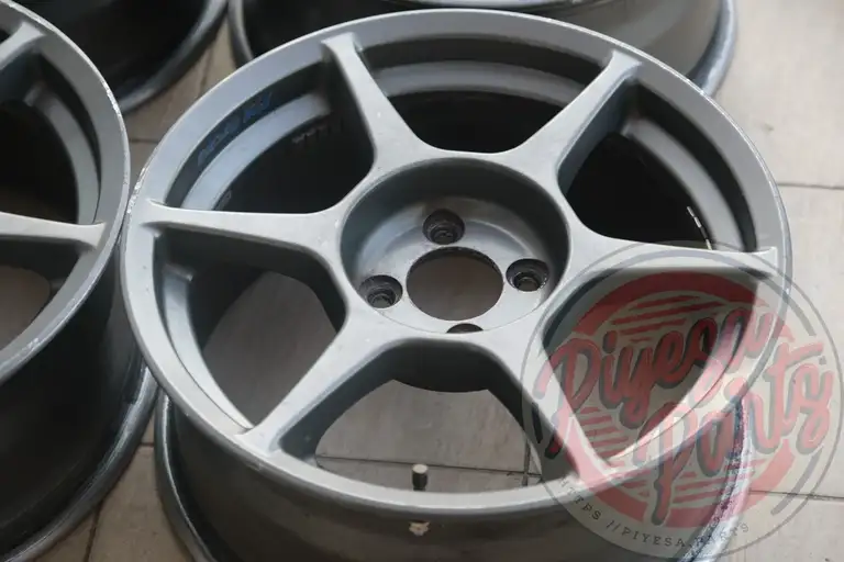 P1 Racing 16x7 +35 4x100