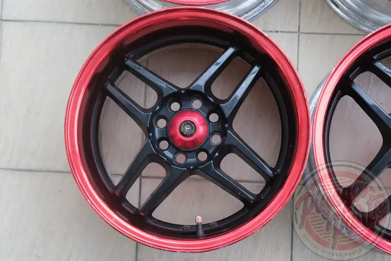 Tom's New Action 15x7 +35 4x100