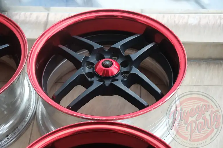 Tom's New Action 15x7 +35 4x100
