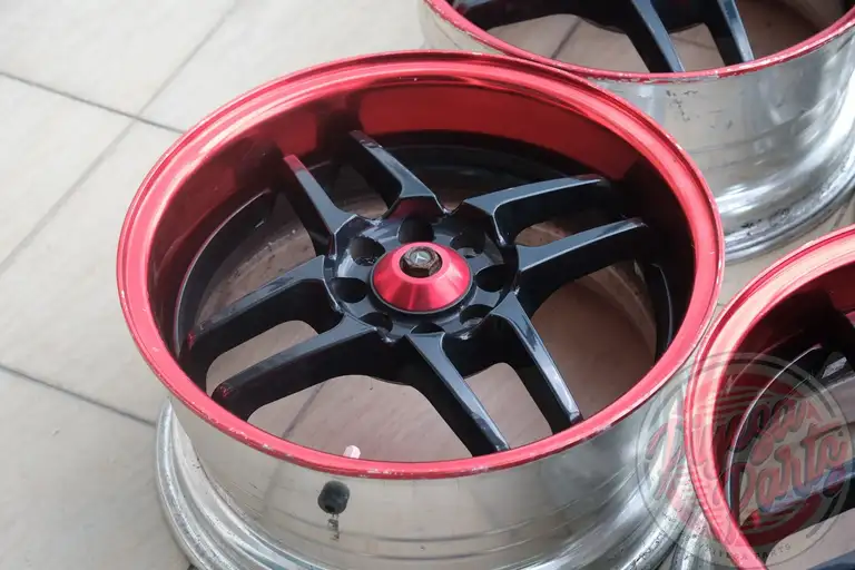 Tom's New Action 15x7 +35 4x100