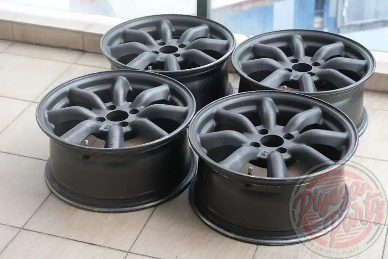 Watanabe F8F 16x7 +35 4x100