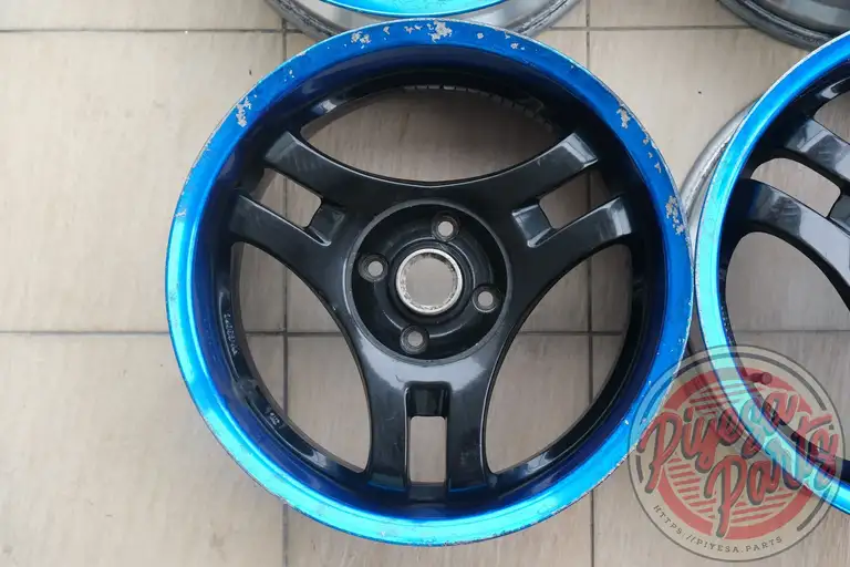 Yokohama Advan SA3R 16x7 +35 4x100