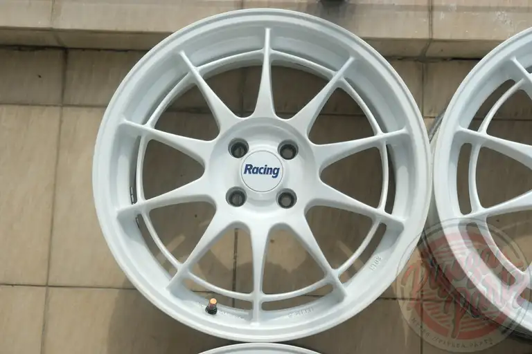 Enkei NT03 17x7 +45 4x100