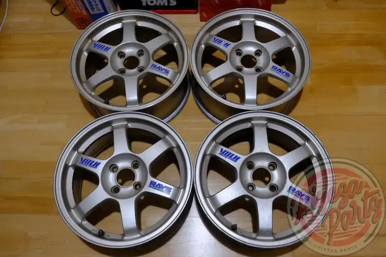 Rays TE37 16x7 +42 4x100