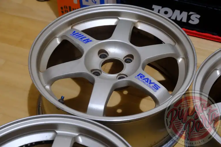 Rays TE37 16x7 +42 4x100