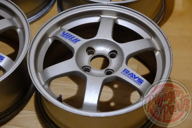 Rays TE37 16x7 +42 4x100