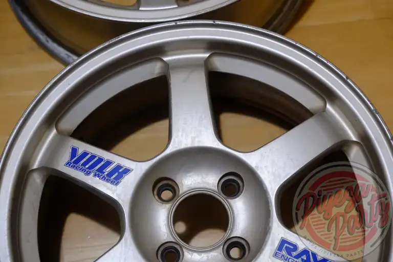 Rays TE37 16x7 +42 4x100