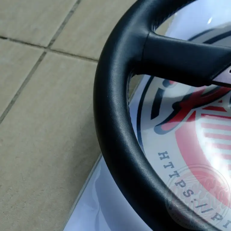 Tom's Competition Steering Wheel with Horn Button