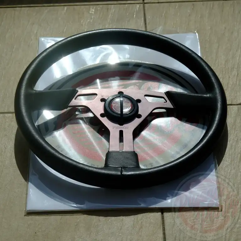 Tom's Competition Steering Wheel with Horn Button