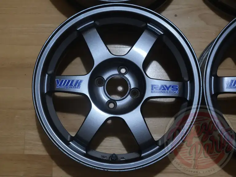 Rays TE37 16x7 +42 4x100