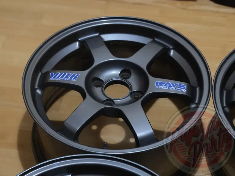 Rays TE37 16x7 +42 4x100